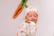 Load image into Gallery viewer, Organic cotton heirloom knitted newborn set in Carrot print - CovetedThings
